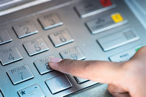 Waspada Modus Penipuan di ATM, ini Tips Aman Bertransaksi di 